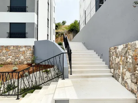 Crikvenica - Trosoban stan u urbanoj vili sa panoramskim pogledom 69 m2