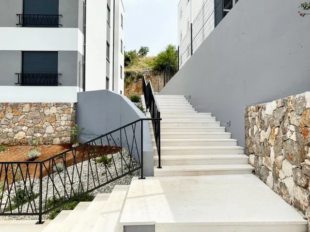 Crikvenica - Trosoban stan u urbanoj vili sa panoramskim pogledom 69 m2