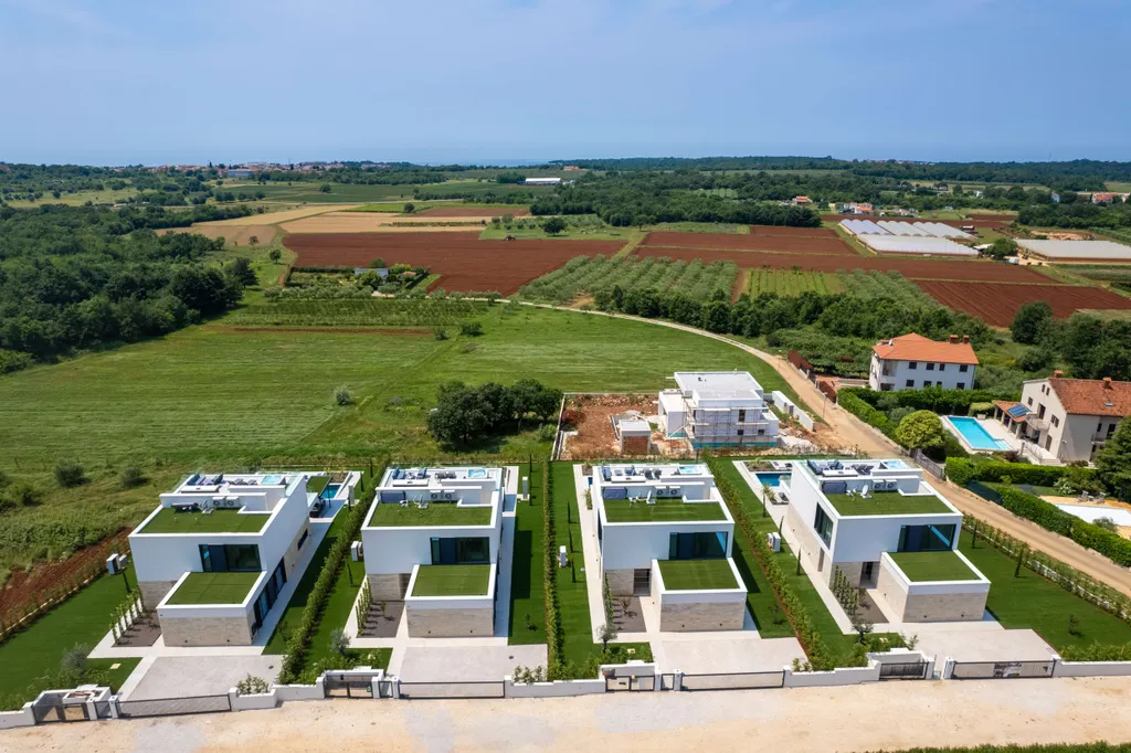 Istra, Poreč – Dizajnerske vile u nizu s prekrasnim pogledom na more