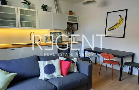 Split, Spinut - dvosoban apartman na frekventnoj lokaciji, 58 m2