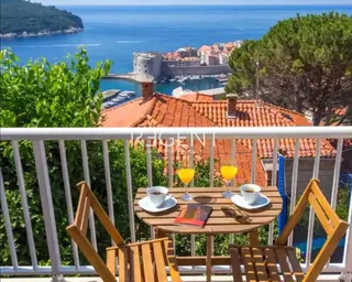 Stari Grad, Dubrovnik – Atraktivna moderna vila s pogledom na grad i more
