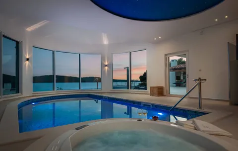 Šibenik - Prekrasna luksuzna vila uz more 1000 m2
