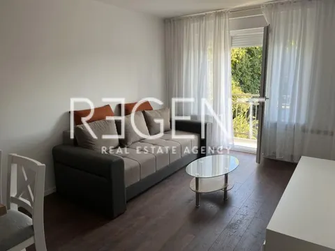 Zagreb, Maksimir - Trosoban stan 67 m2 najam