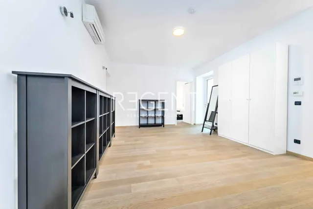 Zagreb, Centar - Luksuzan četverosoban penthouse s velikom terasom 225 m2