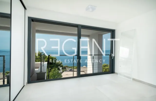 Makarska, Brela - Luksuzna vila s pogledom na more 268 m2