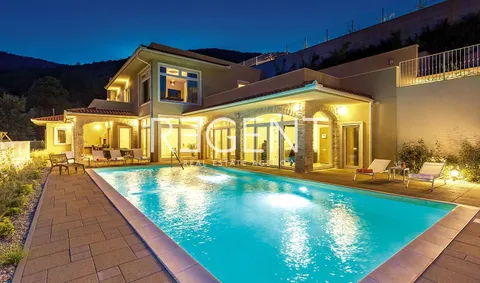 Opatija, Veprinac – Luksuzna vila na parceli od 1076 m2