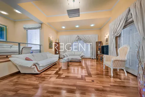Zagreb, Maksimir – Prekrasna obiteljska vila s bazenom 600 m2