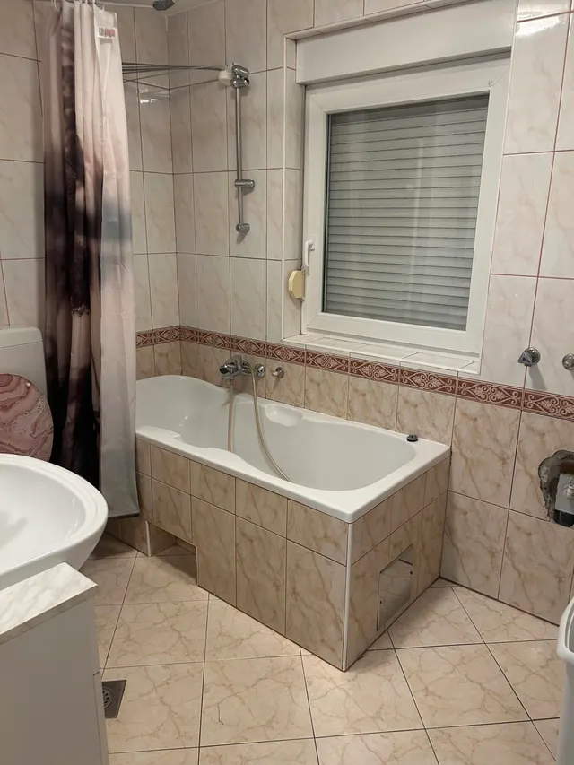 Zagreb, Remete - Dvosoban stan 56 m2 najam
