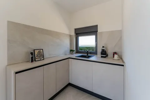 Istra, Pula - Luksuzna vila 250 m2 s pogledom na Brijune