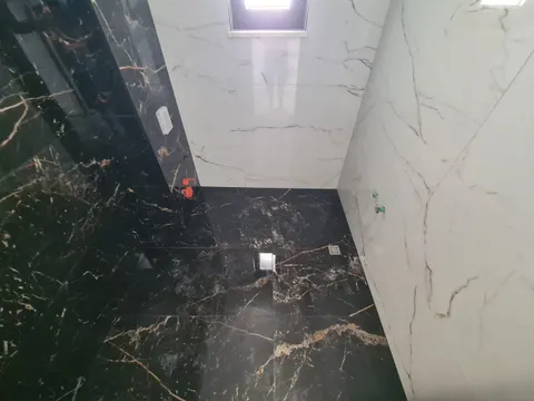Makarska, Centar - Trosoban penthause s pogledom na more 117 m2