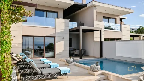 Krk - Luksuzna vila za najam 160 m2