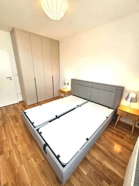 Zagreb, Pantovčak - Četverosoban stan s terasom + garaža 118 m2, Prvi najam