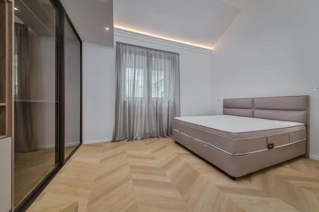 Zagreb, Centar – Luksuzan dvoetažan penthouse 144 m² za Najam
