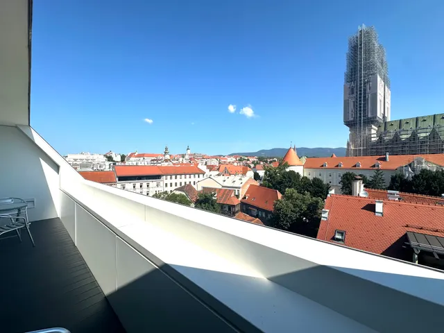 Zagreb, Centar, Ban Centar - Ekskluzivan penthouse s pogledom na katedralu
