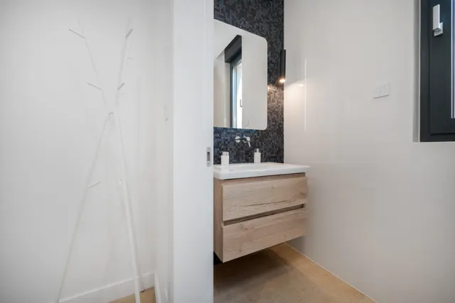 Split, Kaštel Lukšić - Moderan dvosoban stan 80 m2 DUGOROČAN NAJAM