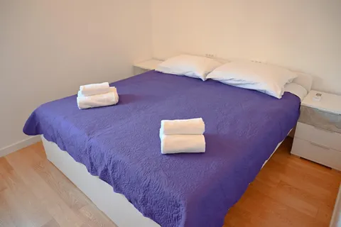 Podstrana, Strožanac - Dvosoban stan s vrtom 71 m2 dugoročno