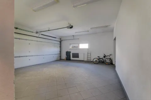 Zagreb, Gornji Bukovac - Prekrasna vila s vrtom, 591 m2