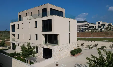 Istra, Savudrija, Crveni Vrh – Petram Resort Apartman u luksuznom kompleksu 92 m2