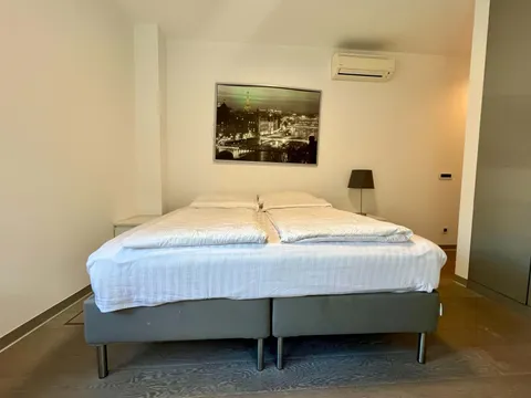 Zagreb Medvedgradska - Luksuzni trosoban penthouse 105m2 najam