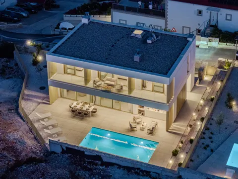 Brač, Sutivan - Predivna vila u blizini mora, 274m2