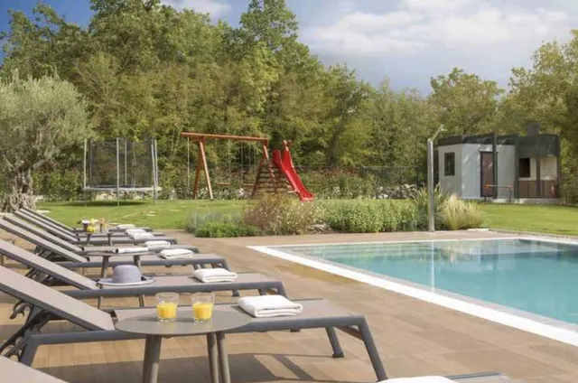 Istra, Višnjan – Vila 250 m2 na parceli od 1659 m2 top lokacija