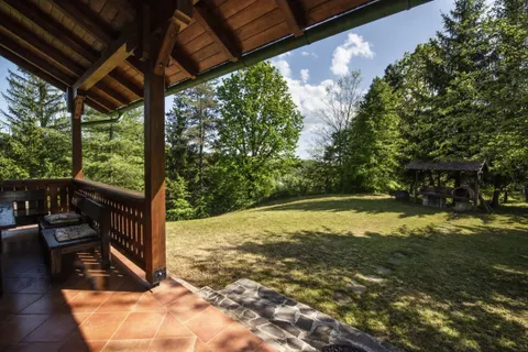 Mrežnica - Drvena kuća za odmor uz rijeku 100 m2, najam