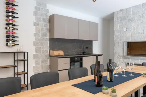 Makarska, Zagvozd - Luksuzna vila s bazenom 270 m2