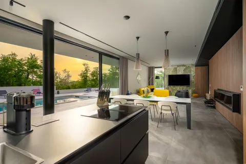Istra, Grožnjan - Luksuzna dizajnerska vila 682 m2 novogradnja