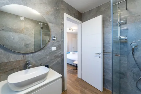 Istra, Pula - Luksuzna vila 250 m2 s pogledom na Brijune