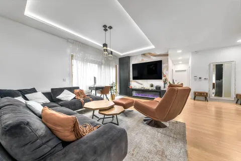 Zagreb, Šalata, Babonićeva - Prekrasan četverosoban stan s vrtom 213 m2