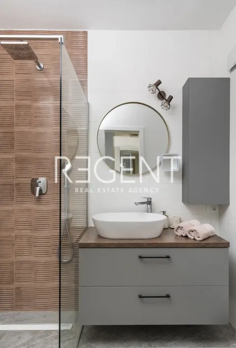 Split, Spinut - Penthouse za dugoročan najam 78 m2