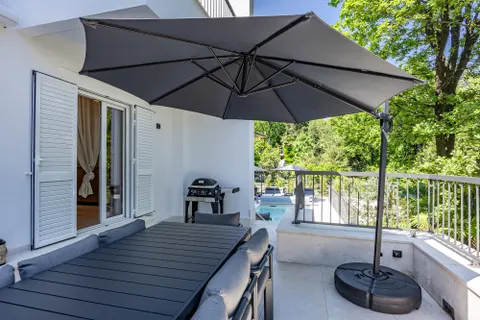 PRIVATNO: Kvarner, Opatija - Luksuzna vila na prekrasnoj lokaciji