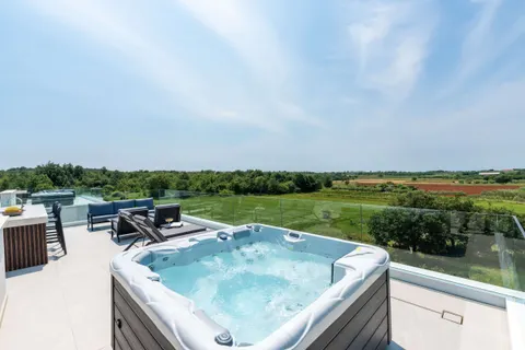 Istra, Poreč – Dizajnerska vila s pogledom na more 310 m2
