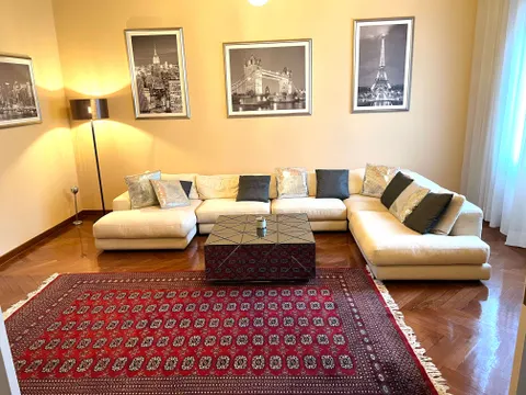 Zagreb, Centar – Građanski stan 244 m2 NOVA CIJENA