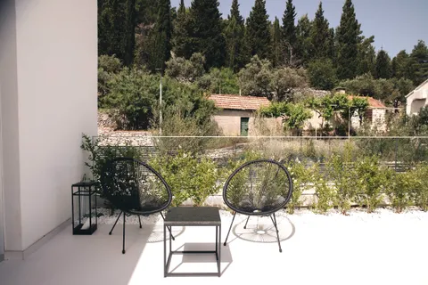 Korčula, Žrnovo - Luksuzna obiteljska vila s prekrasnim pogledom 360 m2