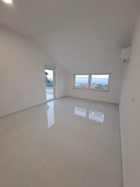 Crikvenica - Trosoban stan 52 m2 novogradnja