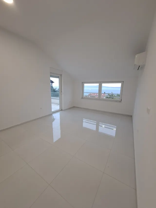 Crikvenica - Trosoban stan 52 m2 novogradnja
