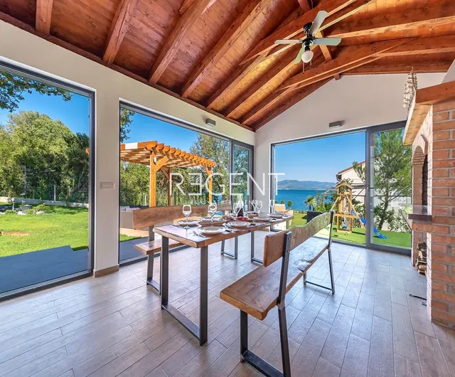 Zadar, Posedarje - Vila prvi red uz more 300 m2