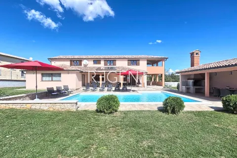 Istra, Tinjan – Prekrasna moderna vila s bazenom 260 m2