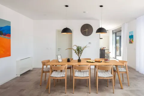 Otok Brač, Milna – Novoizgrađena luksuzna vila od 370m2 s velikim hidromasažnim bazenom