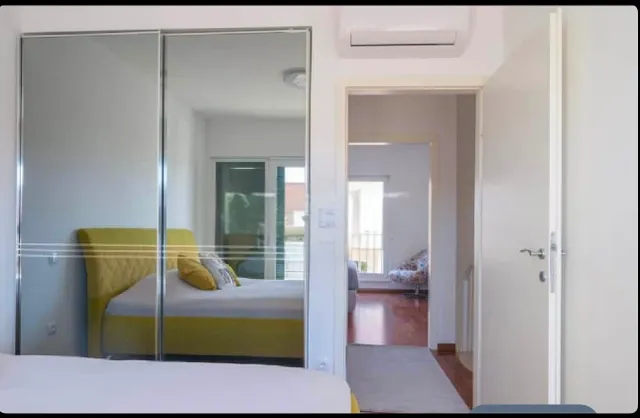 Trogir, Okrug Gornji - Trosoban stan s garažom i pogledom na more 123 m2