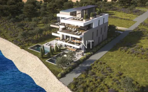 Sukošan – Luksuzno moderni penthouse s krovnom terasom i bazenom 193 m2