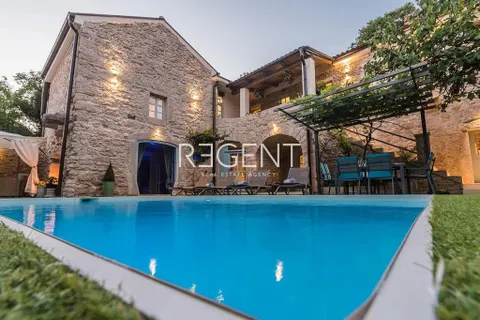 Crikvenica - Bajkovita kamena vila 200 m2