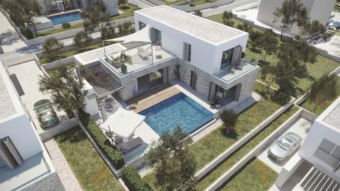 Brač, Supetar - Vila s bazenom u luksuznom kompleksu 255 m2