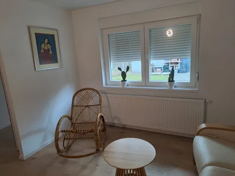Zagreb, Maksimir - dvosoban stan s parkirnim mjestom 55 m2 najam