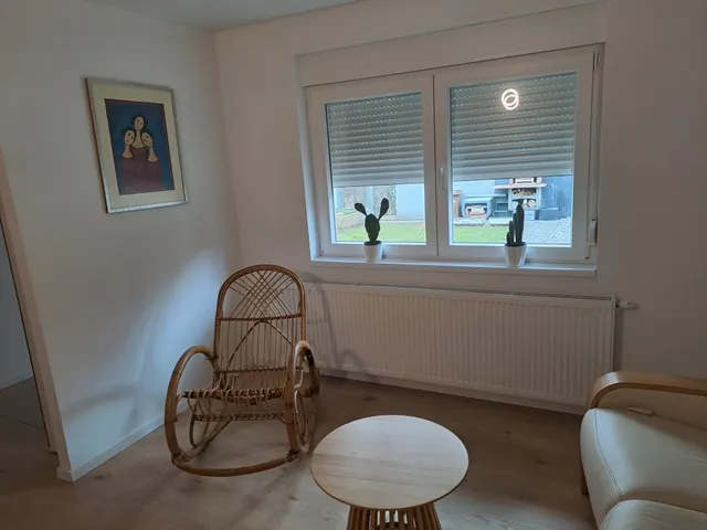 Zagreb, Maksimir - dvosoban stan s parkirnim mjestom 55 m2 najam