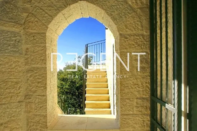 Istra, Rovinj – Rustikalna kamena rezidencija 225 m2