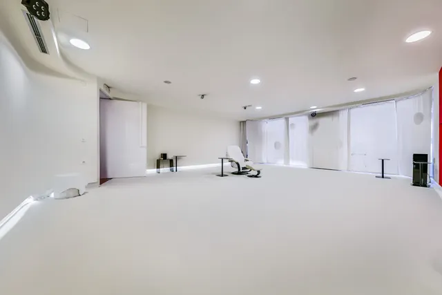 Zagreb, Radnička - Poslovni prostor na tri etaže 460 m2
