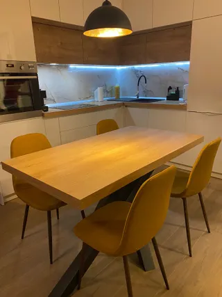 Split, Plokite - Dvosoban stan sa loggiom 60 m2 DUGOROČAN NAJAM