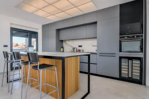 Zagreb, Remete: Luksuzni penthouse 105m2 za najam